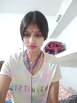 Mohnicute online show from 05-08-26, 06:46