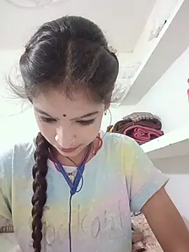 Mohnicute online show from 05-31-26, 06:04