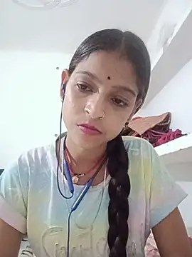 Snapshot of Mohnicute chatting on 07-16-26, 06:47 Mohnicute online show from 07-16-26, 06:47