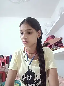 Snapshot of Mohnicute chatting on 07-17-26, 06:02 Mohnicute online show from 07-17-26, 06:02