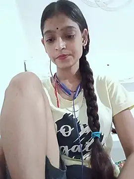Snapshot of Mohnicute chatting on 07-31-26, 04:50 Mohnicute online show from 07-31-26, 04:50