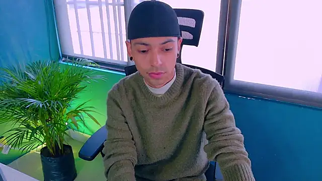 Snapshot of Imtavo chatting on 02-20-26, 02:50 Imtavo online show from 02-20-26, 02:50