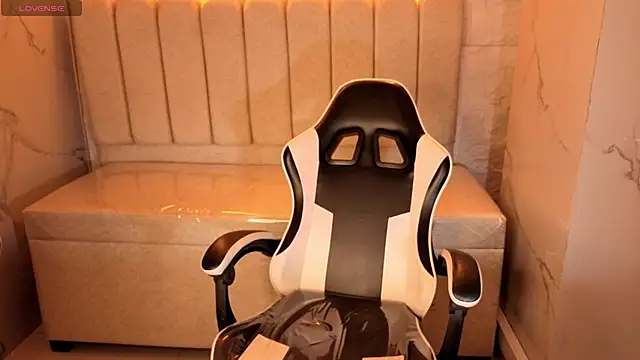 Juliana Tx online show from 01-08-26, 01:02