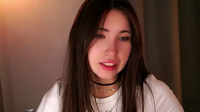 NanceeWestaway online show from 12-19-25, 04:03