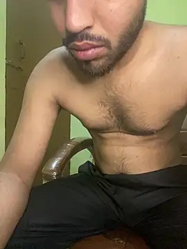 hotyyyyjonny online show from 04-17-26, 04:48