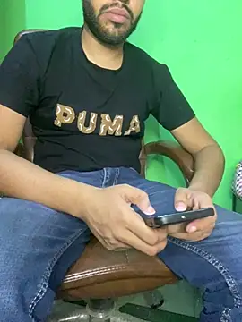 hotyyyyjonny online show from 06-19-26, 04:00
