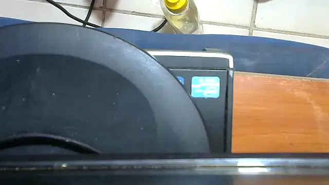 Snapshot of Hobby_Lv chatting on 11-19-25, 04:40 Hobby Lv online show from 11-19-25, 04:40