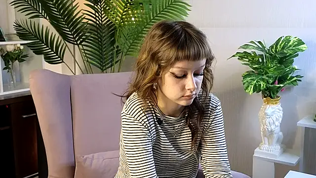 CarenChappan online show from 11-13-25, 04:17