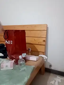 Snapshot of Nuomi6 chatting on 12-16-25, 02:11 Nuomi6 online show from 12-16-25, 02:11