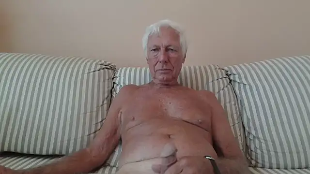 Snapshot of capttp chatting on 12-04-24, 03:43 capttp online show from 12-04-24, 03:43