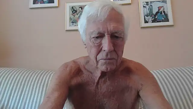 Snapshot of capttp chatting on 12-13-24, 03:43 capttp online show from 12-13-24, 03:43