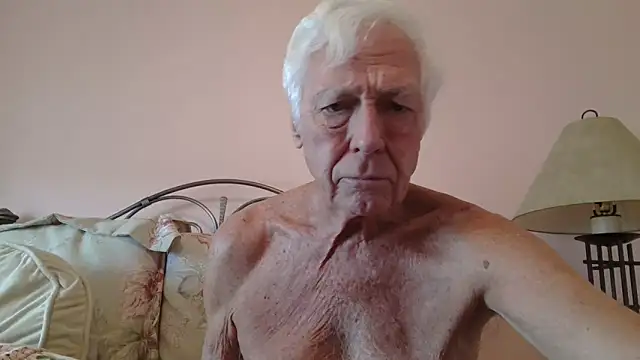 Snapshot of capttp chatting on 01-15-25, 03:39 capttp online show from 01-15-25, 03:39