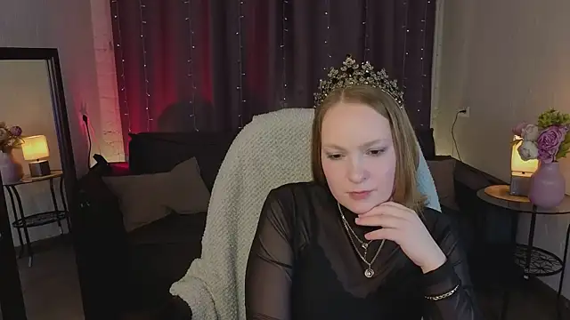 Elizabeth Walson online show from 11-18-25, 12:42