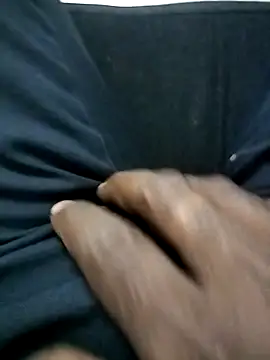 Snapshot of summa_renu chatting on 11-27-25, 10:39 summa renu online show from 11-27-25, 10:39