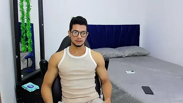 Nolan joness online show from 11-21-25, 01:43