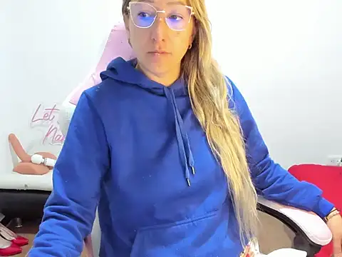 Snapshot of chrystal_sl852 chatting on 12-16-25, 09:36 chrystal sl852 online show from 12-16-25, 09:36