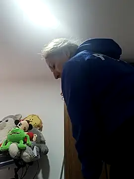 Snapshot of chrystal_sl852 chatting on 02-04-26, 12:11 chrystal sl852 online show from 02-04-26, 12:11