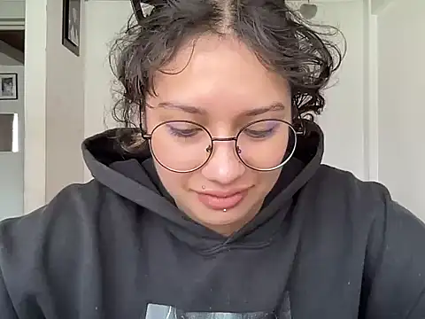 Dreana online show from 02-23-26, 04:15