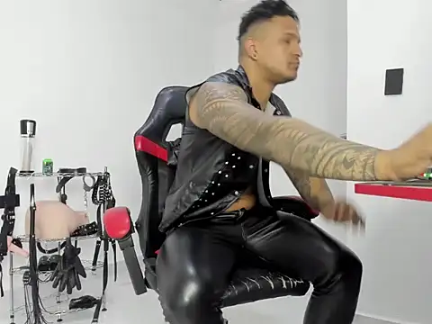 master leather online show from 06-06-26, 05:39