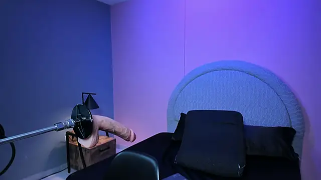 Sara rhoades online show from 03-25-26, 07:42