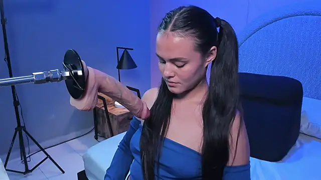 Sara rhoades online show from 04-12-26, 08:36