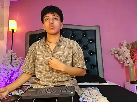 Davel Svetla online show from 11-15-25, 01:18