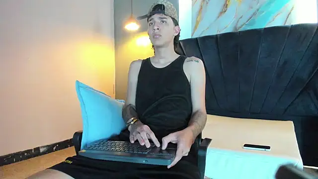 Xanderr owen2 online show from 01-17-26, 07:50