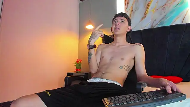 Xanderr owen2 online show from 02-03-26, 08:03