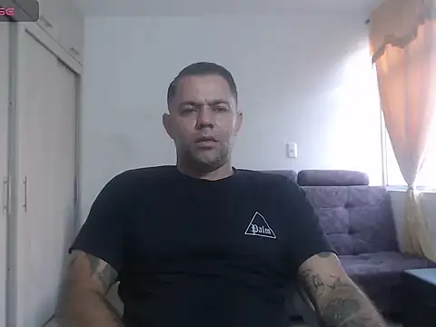 Alexander Halls online show from 11-13-25, 01:21