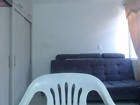 Snapshot of Alexander_Halls chatting on 11-17-25, 04:46 Alexander Halls online show from 11-17-25, 04:46