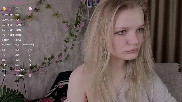 MicheleHonas online show from 03-09-26, 04:11