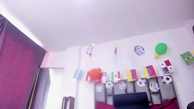 sarahhernandez online show from 07-04-26, 03:07