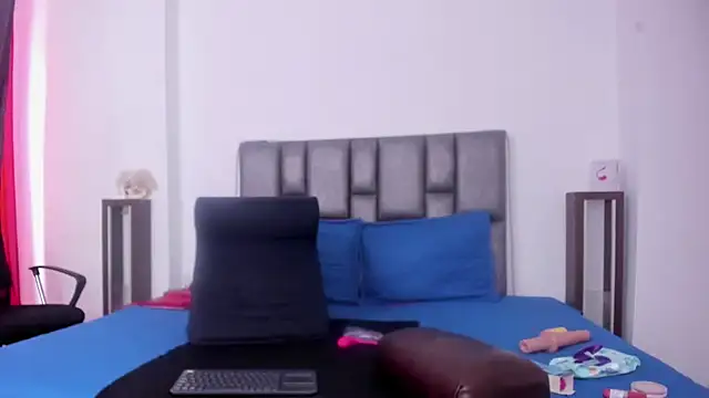 sarahhernandez online show from 08-01-26, 03:00