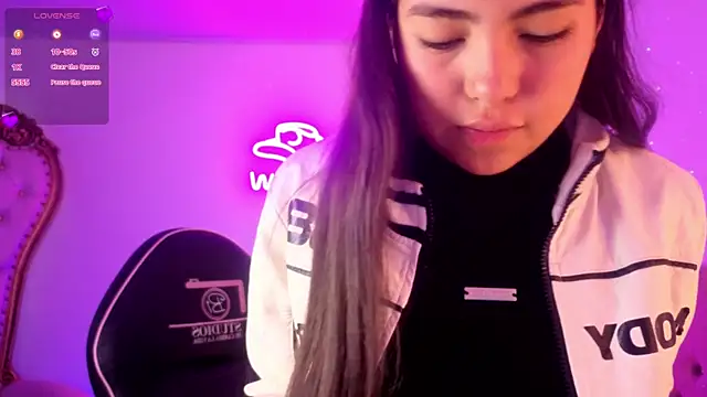 ISABELA TAY online show from 06-24-26, 12:15