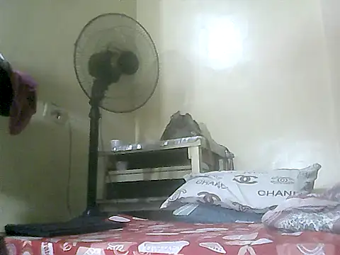 Snapshot of loriepinay46 chatting on 02-14-26, 06:37 loriepinay46 online show from 02-14-26, 06:37