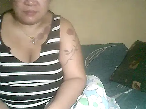 Snapshot of loriepinay46 chatting on 03-16-26, 10:52 loriepinay46 online show from 03-16-26, 10:52