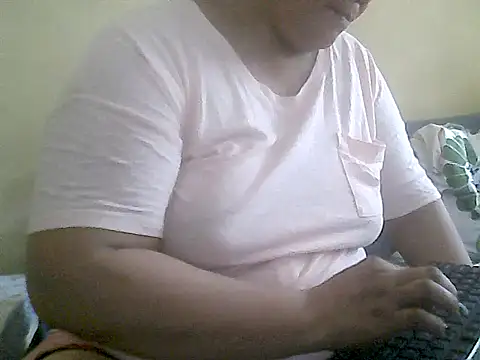 Snapshot of loriepinay46 chatting on 04-04-26, 06:11 loriepinay46 online show from 04-04-26, 06:11
