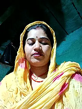 Snapshot of Hot_kamla chatting on 02-13-26, 11:45 Hot kamla online show from 02-13-26, 11:45