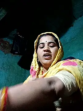 Snapshot of Hot_kamla chatting on 02-21-26, 10:00 Hot kamla online show from 02-21-26, 10:00