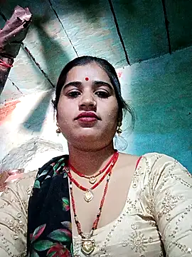 Snapshot of Hot_kamla chatting on 03-08-26, 06:06 Hot kamla online show from 03-08-26, 06:06