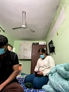 Cute hotzara online show from 12-19-25, 04:52