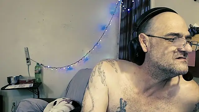 Snapshot of MrBigginTX chatting on 02-15-26, 04:58 MrBigginTX online show from 02-15-26, 04:58