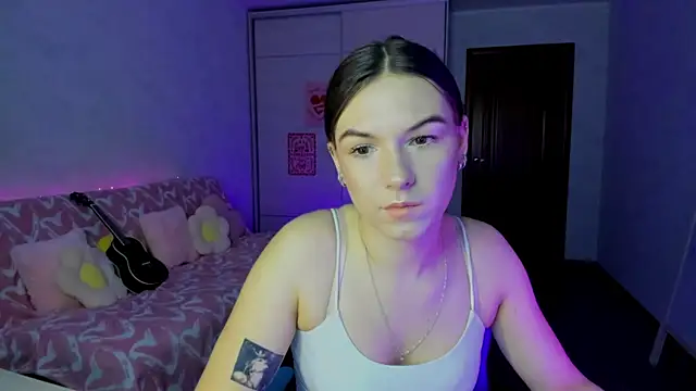 luna lust 212 online show from 06-08-26, 04:24