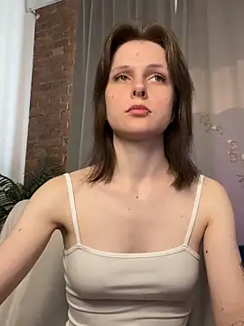 Snapshot of Shy_Vivi chatting on 06-07-26, 01:15 Shy Vivi online show from 06-07-26, 01:15