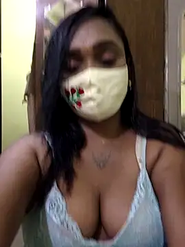 Snapshot of Dharshini98 chatting on 04-22-26, 12:18 Dharshini98 online show from 04-22-26, 12:18