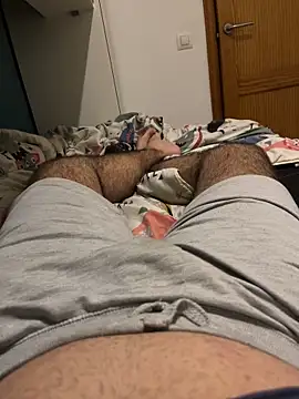 Snapshot of Yannick04 chatting on 11-22-25, 07:35 Yannick04 online show from 11-22-25, 07:35