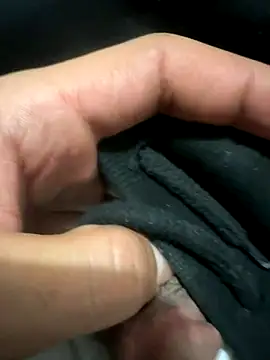 Snapshot of kangro_80 chatting on 12-16-25, 08:36 kangro 80 online show from 12-16-25, 08:36