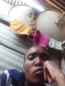 Snapshot of Beverlygurlx6 chatting on 02-11-26, 01:27 Beverlygurlx6 online show from 02-11-26, 01:27