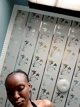 Snapshot of Beverlygurlx6 chatting on 02-17-26, 05:48 Beverlygurlx6 online show from 02-17-26, 05:48