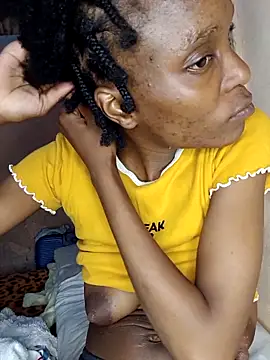 Snapshot of Beverlygurlx6 chatting on 03-02-26, 12:45 Beverlygurlx6 online show from 03-02-26, 12:45